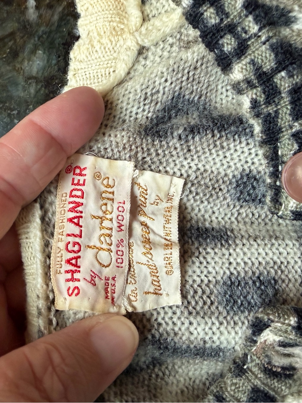 VTG 100% Wool Made in USA Fair Isle Norwegian Cardigan w Pink Buttons. EUC. - Picture 5 of 8